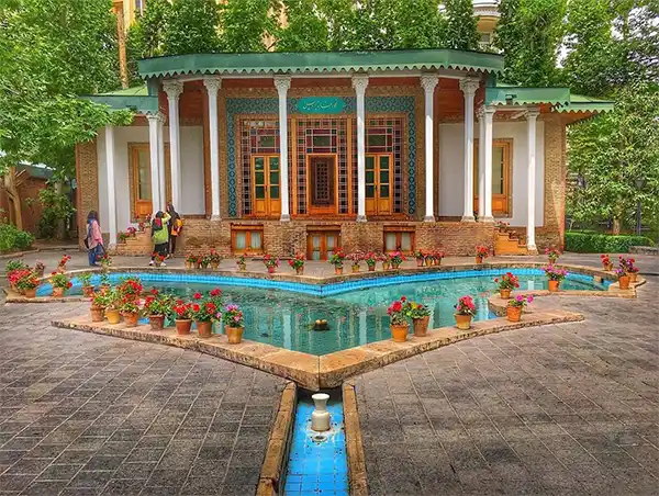 باغ موزه هنر ایرانی موزه های تهران