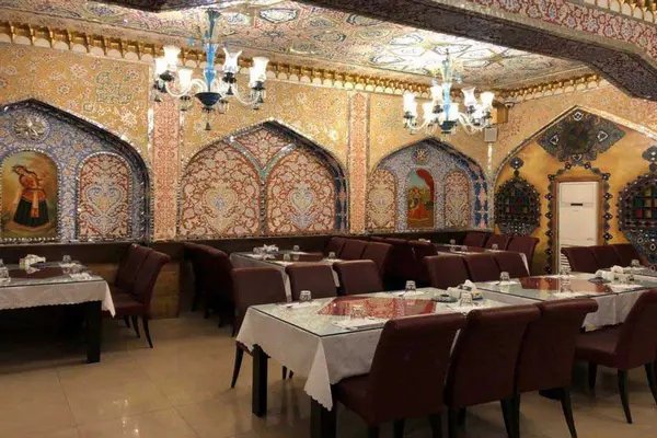 رستوران آراخان اصفهان