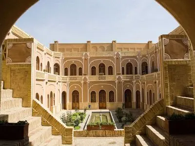 خانه لاری ها یزد