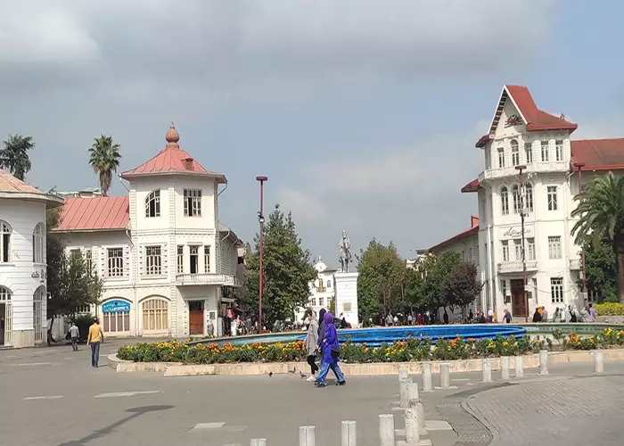 میدان شهرداری رشت