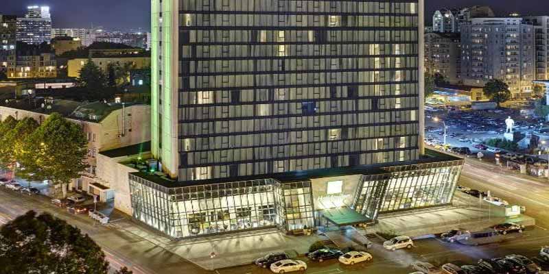 هتل هالیدی این تفلیس